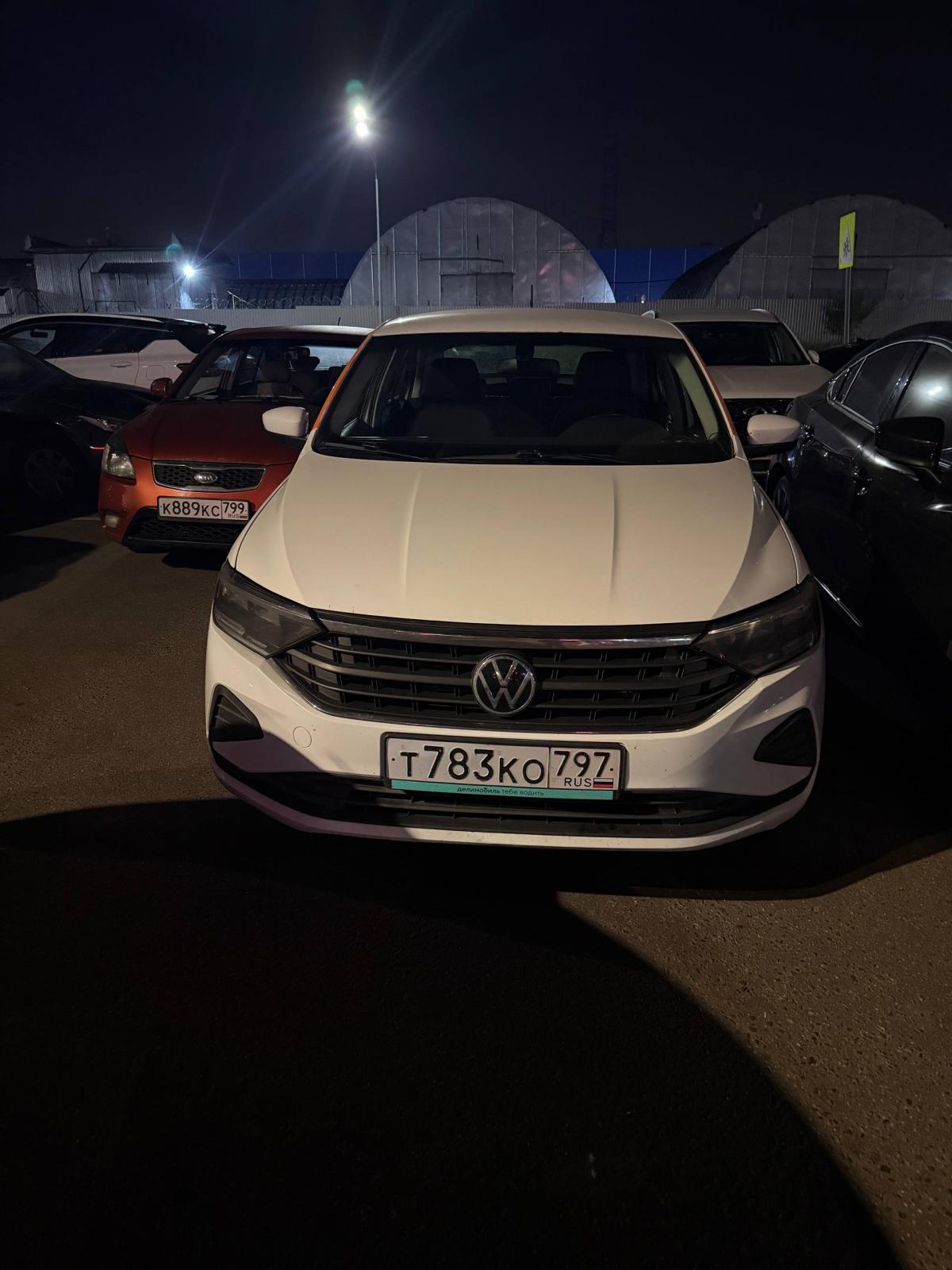 Фото автомобиля VOLKSWAGEN POLO. Цвет: Белый