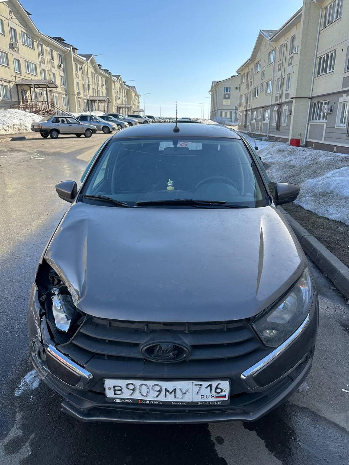 В909МУ716 — LADA