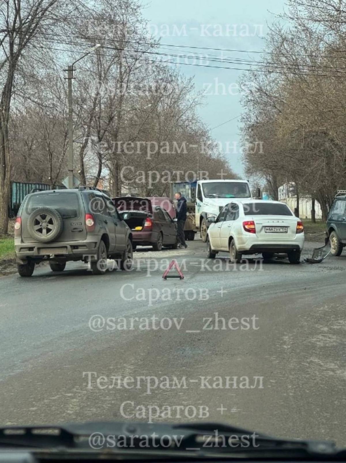 М662АХ164 — LADA