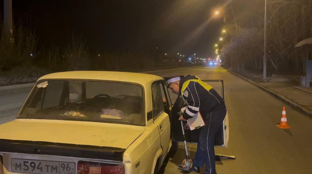 М594ТМ96 — LADA