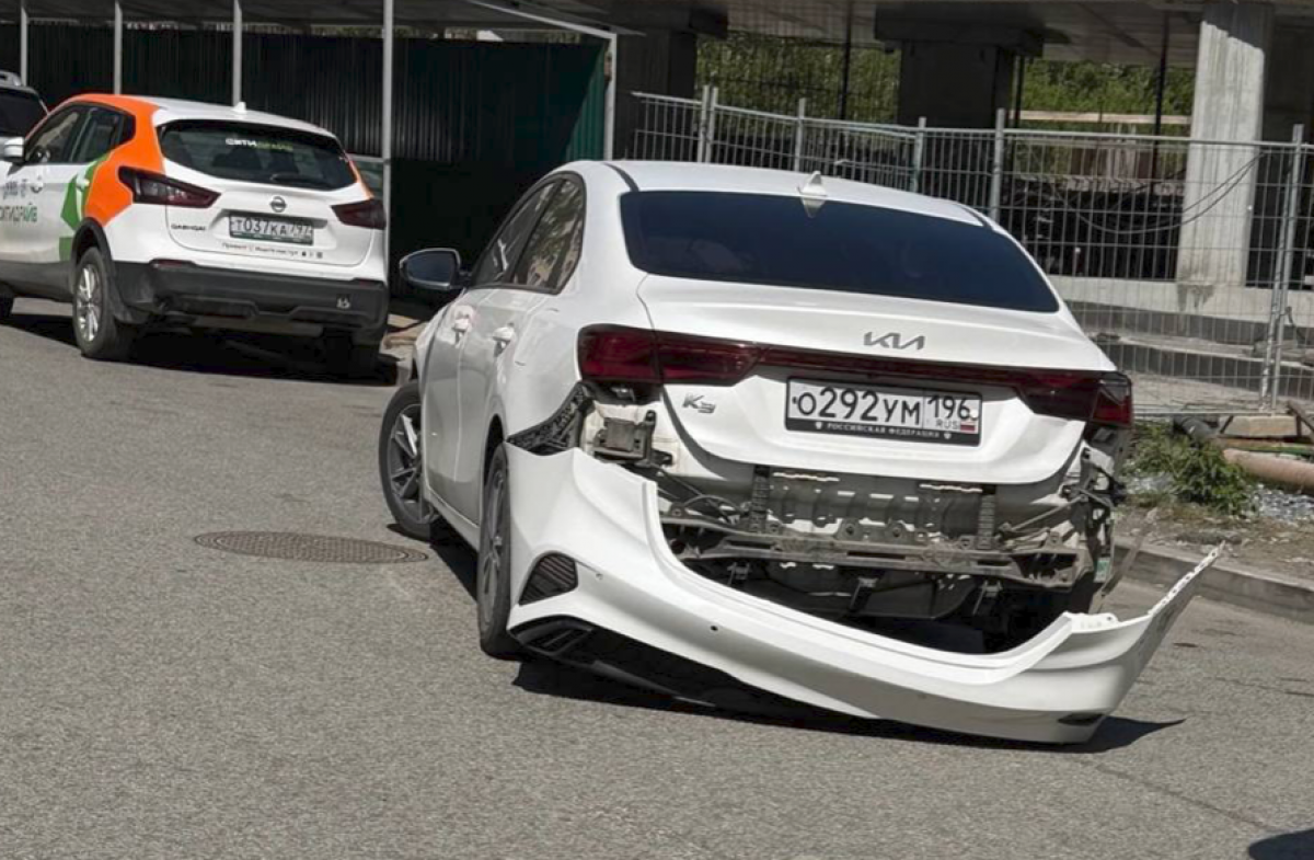 О292УМ196 — KIA