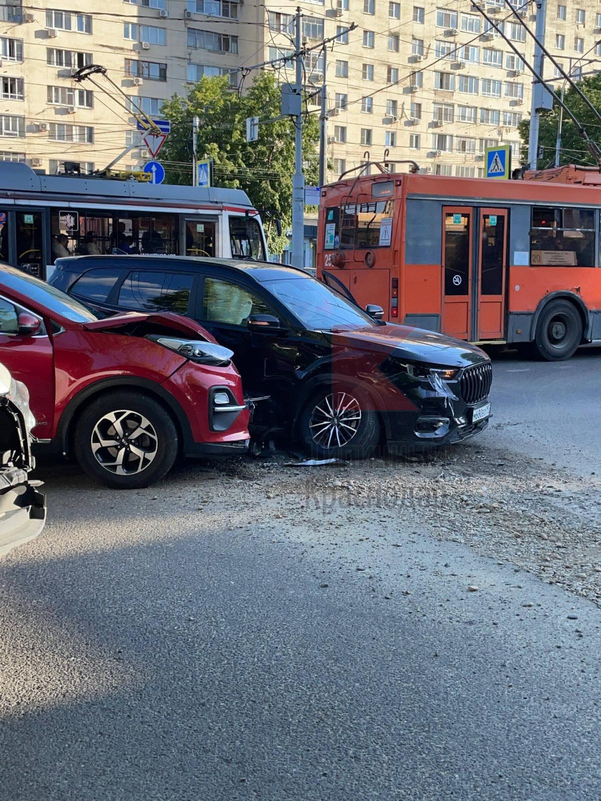 Chery - М680ЕО193