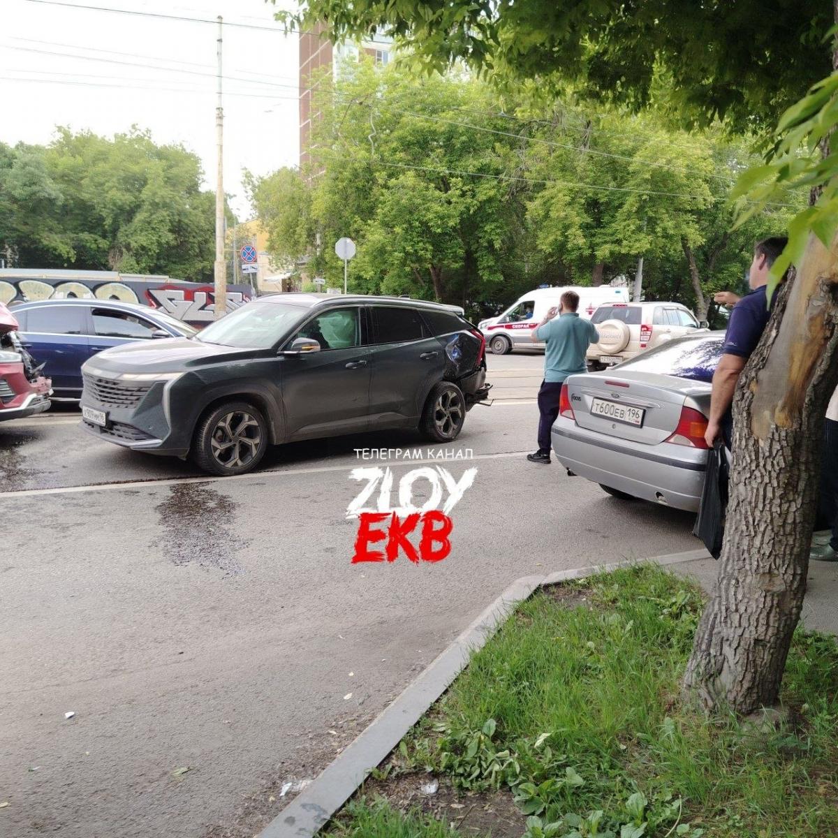 Geely - Х909ММ96
