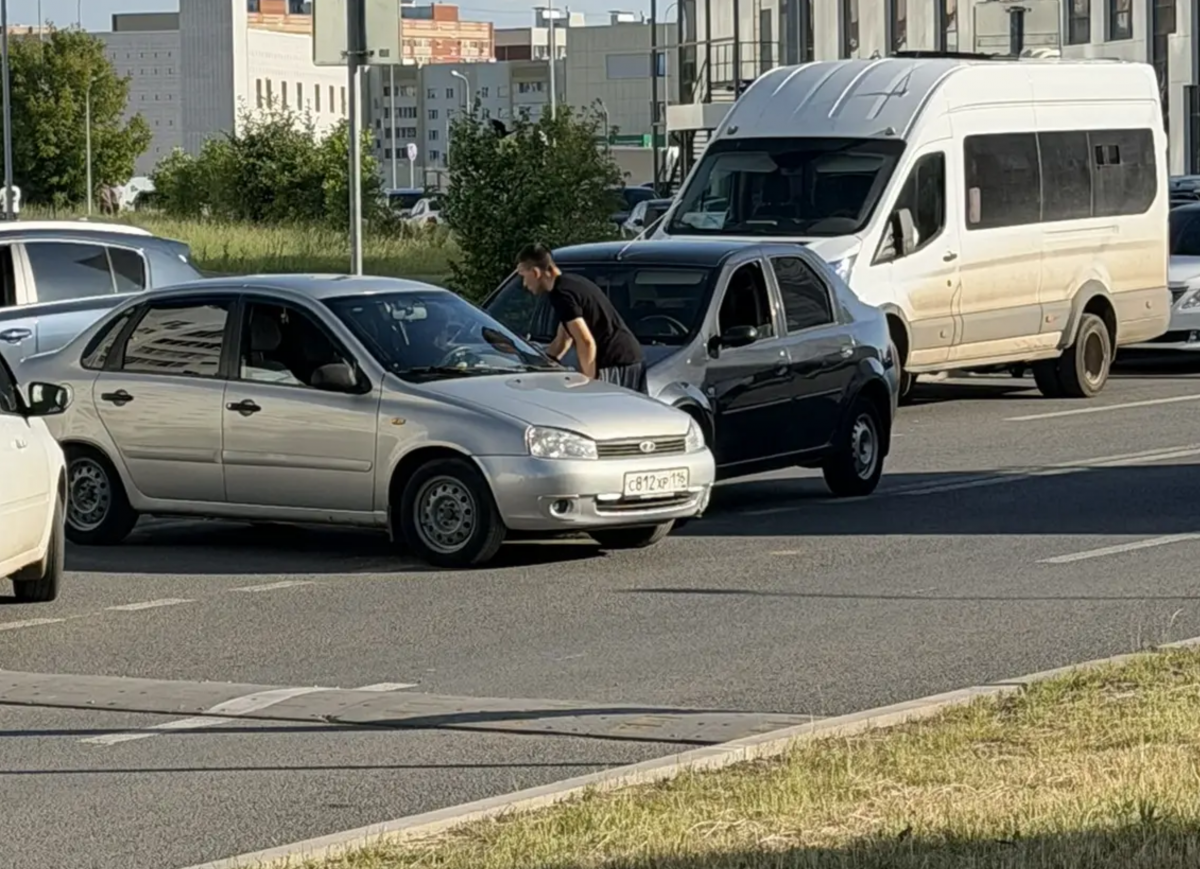 LADA - С812ХР116