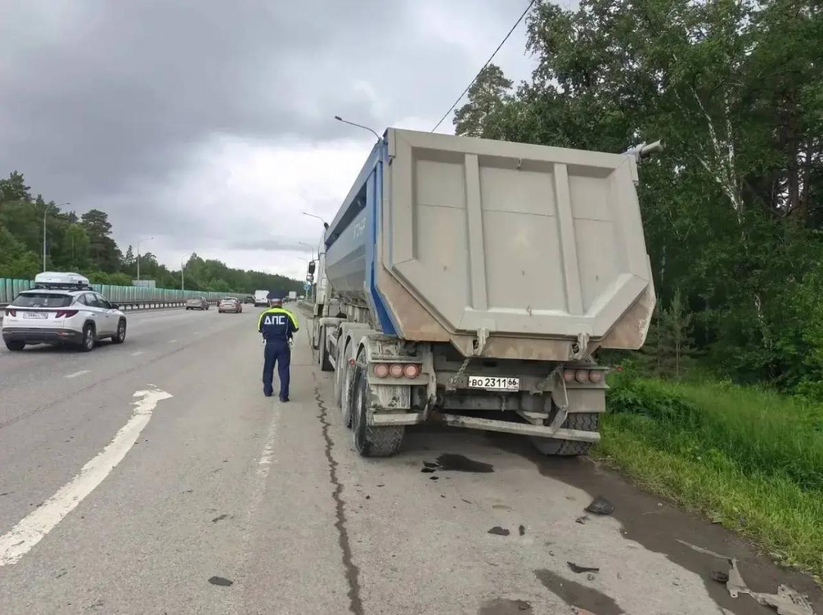 DAF - Р597ВХ196