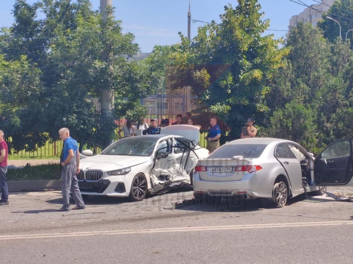 Honda с госномером Н876ТС46