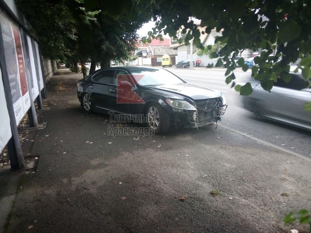 Lexus - К111ВС40