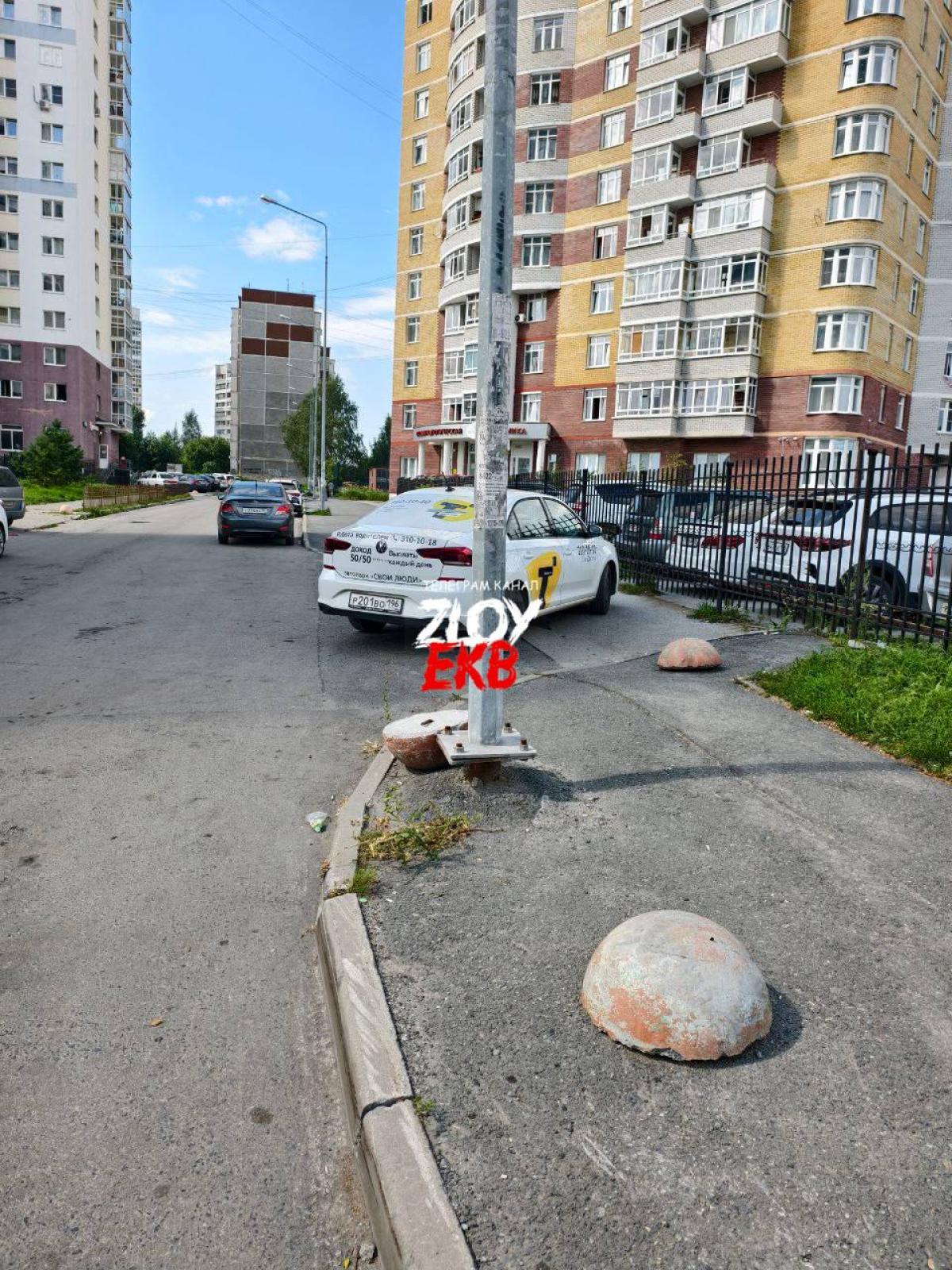 Volkswagen - Р201ВО196