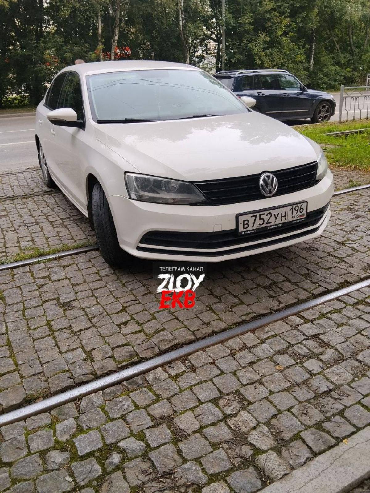 Volkswagen - В752УН196
