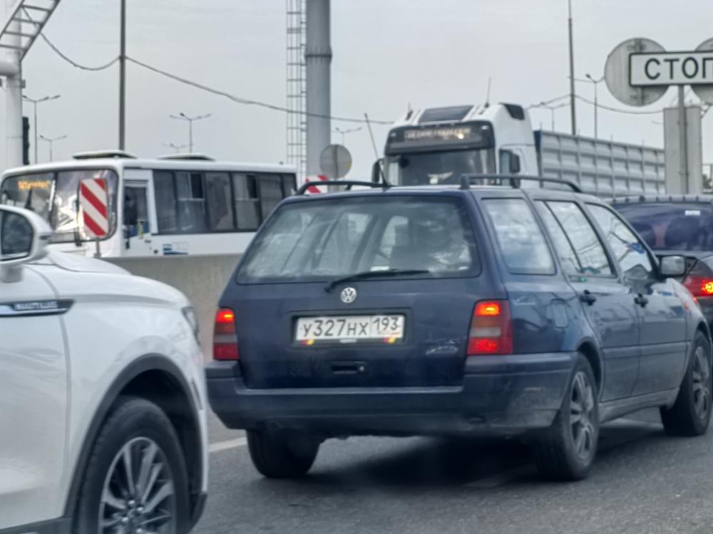 Volkswagen - У327НХ193