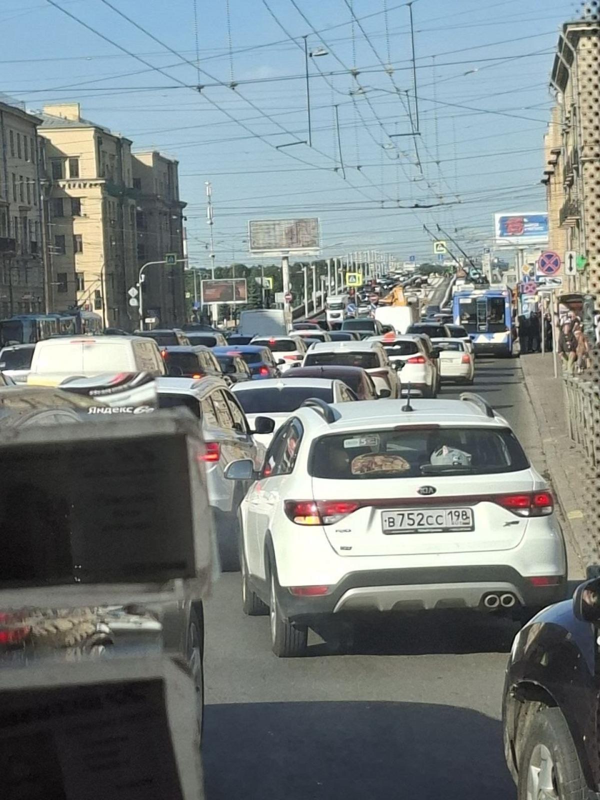 KIA - В752СС198