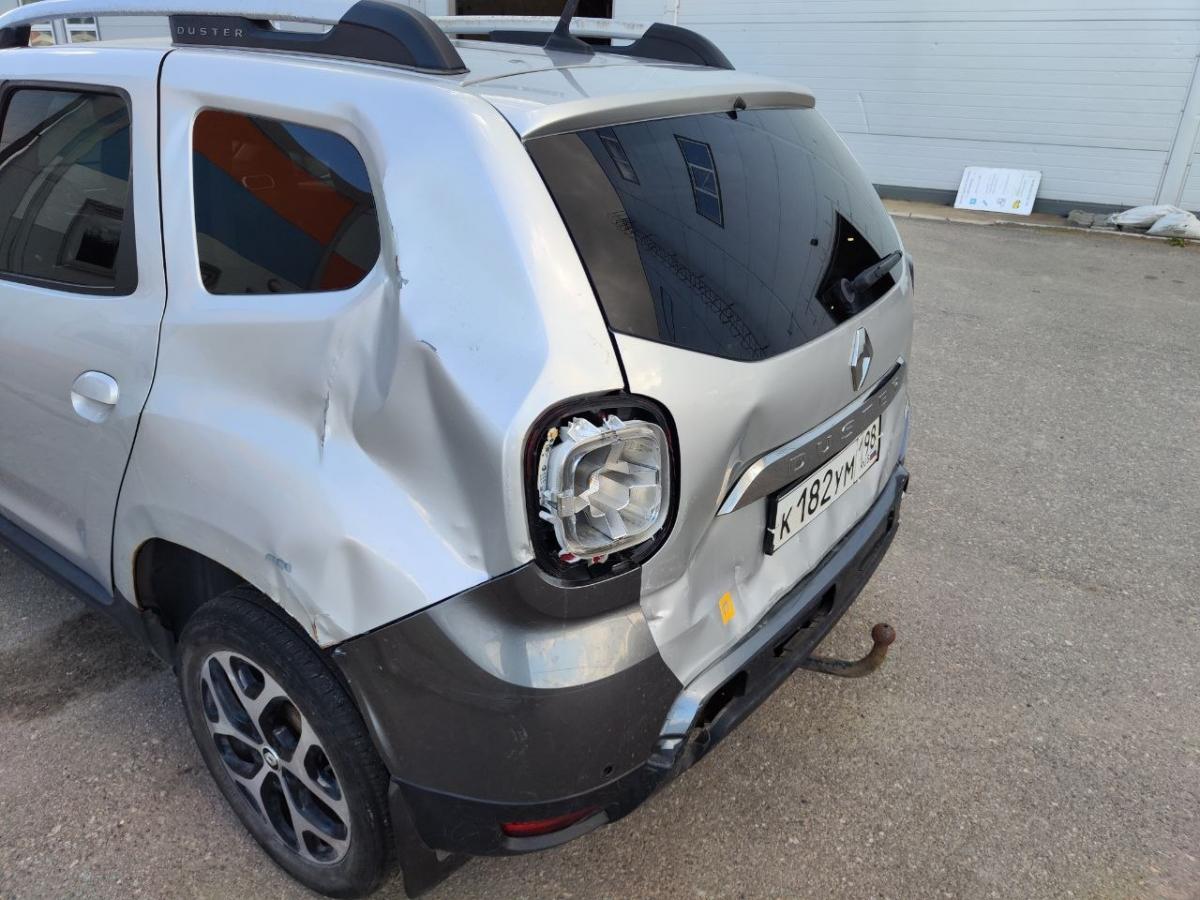 Renault с госномером К182УМ198