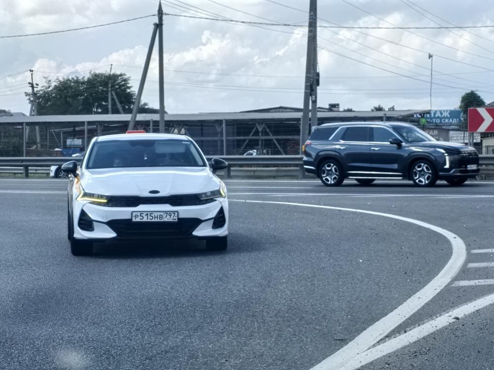 KIA - Р515НВ797