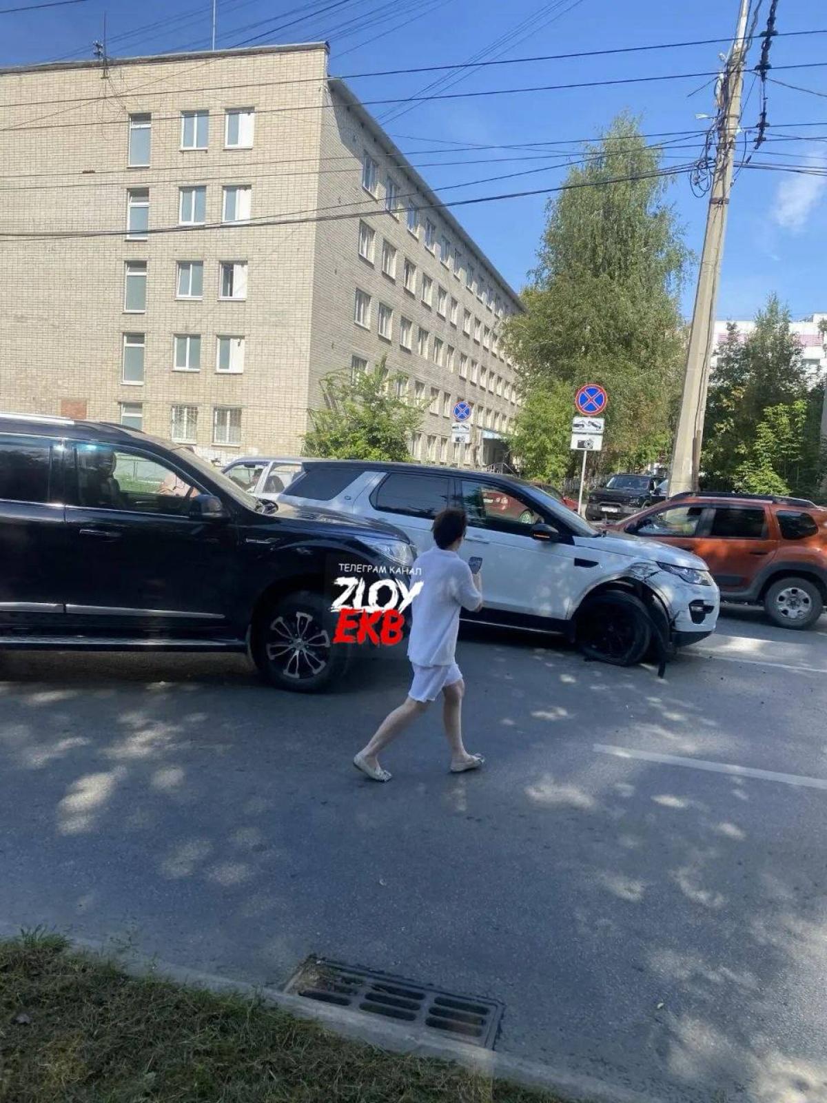 Land Rover - В999ТУ96