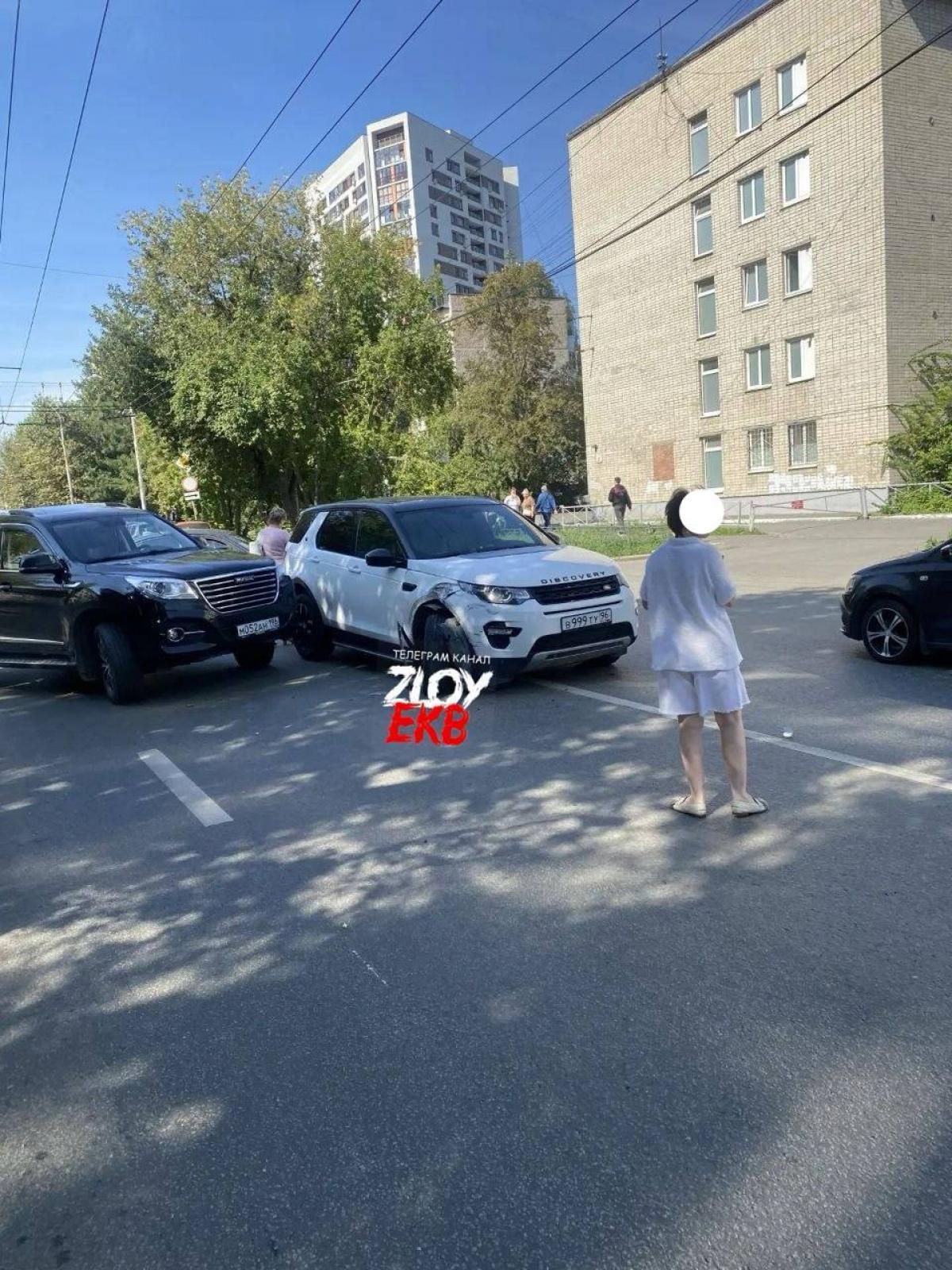 Land Rover - В999ТУ96