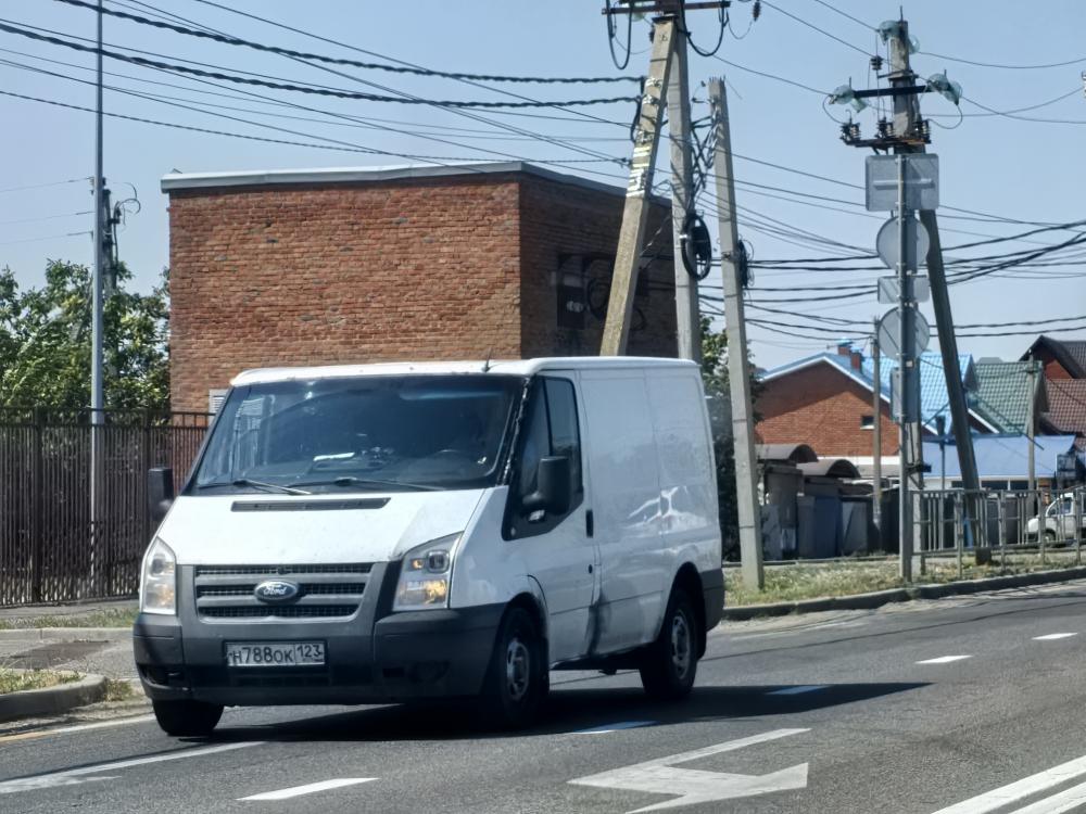 Ford - Н788ОК123