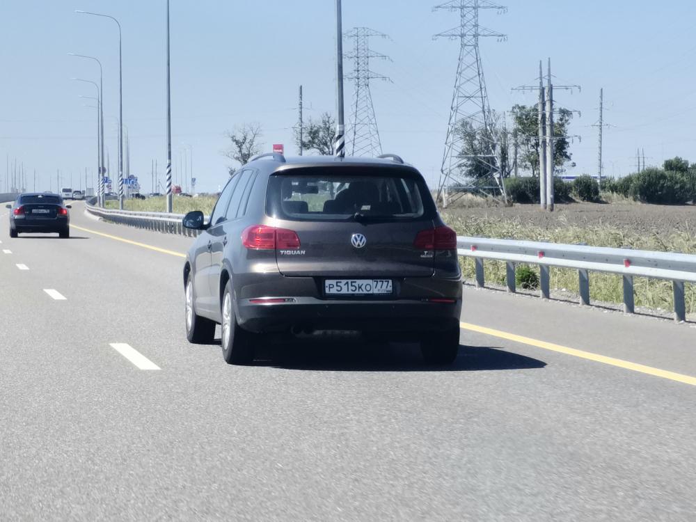 Volkswagen - Р515КО777