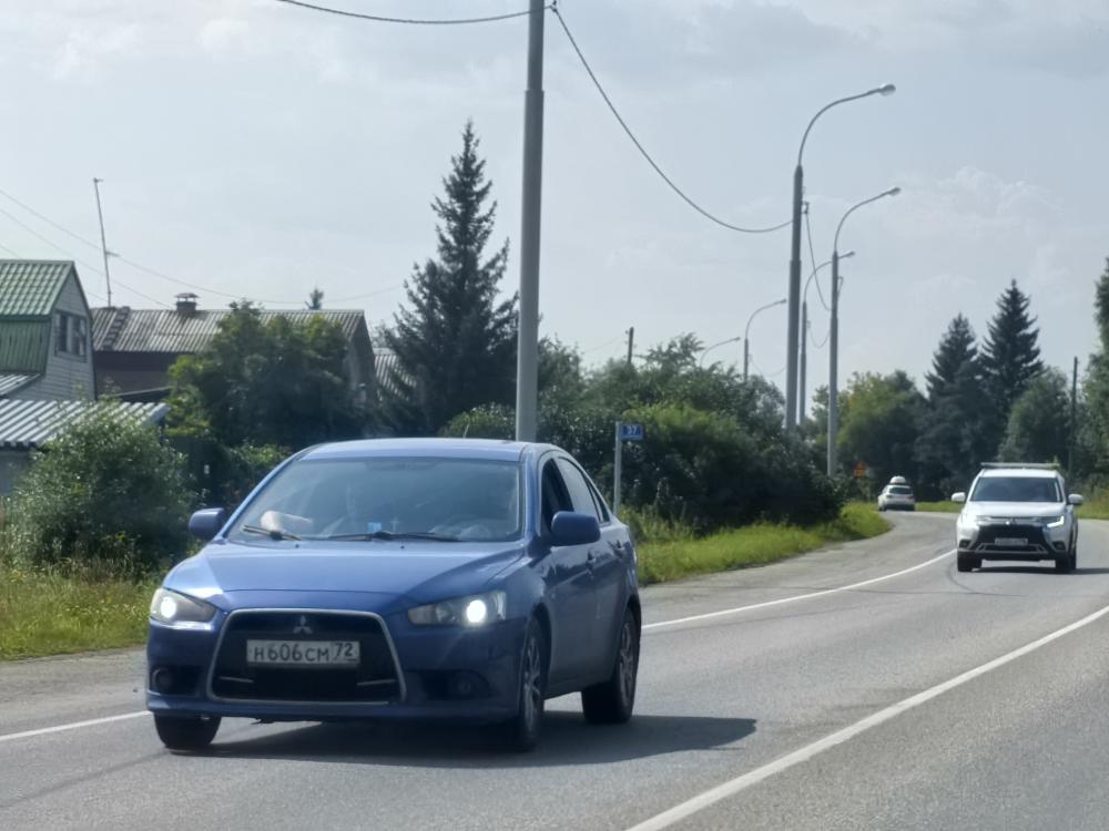 Mitsubishi - Н606СМ72