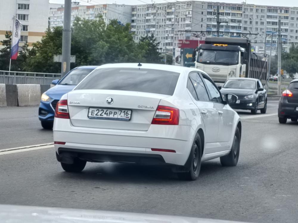 Skoda - Е224РР716