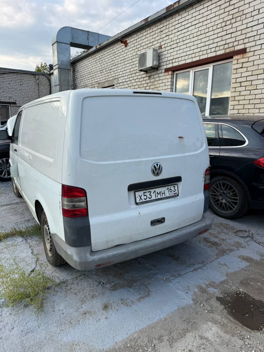 Volkswagen с госномером Х531МН163